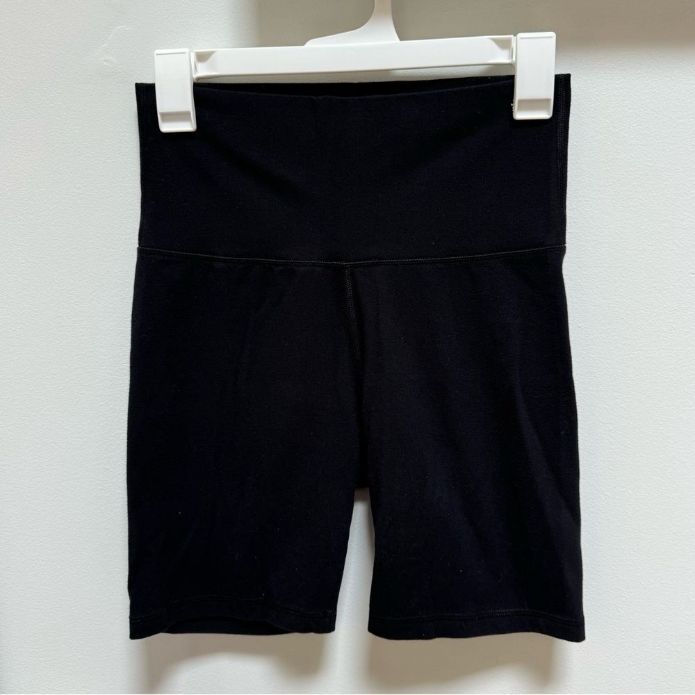 Old‎ Navy Active Balance Legging Shorts Black Size Medium
